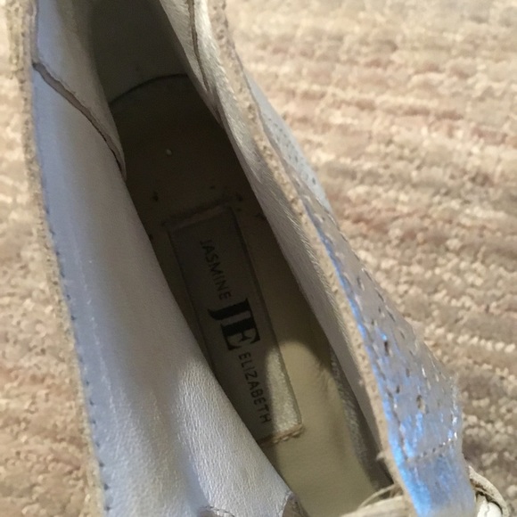 Jasmine Elizabeth leather lace up pumps - Picture 7 of 7